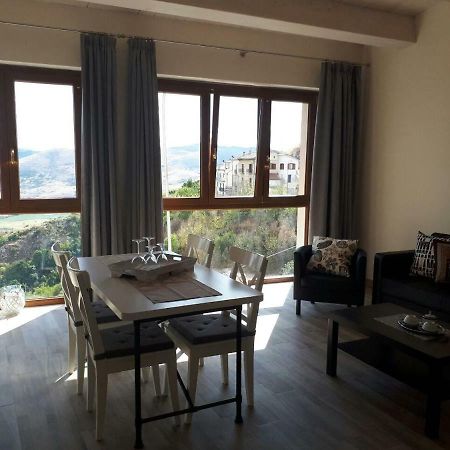 Appartamenti Raggio Di Sole كاستل ديل مونتيه المظهر الخارجي الصورة