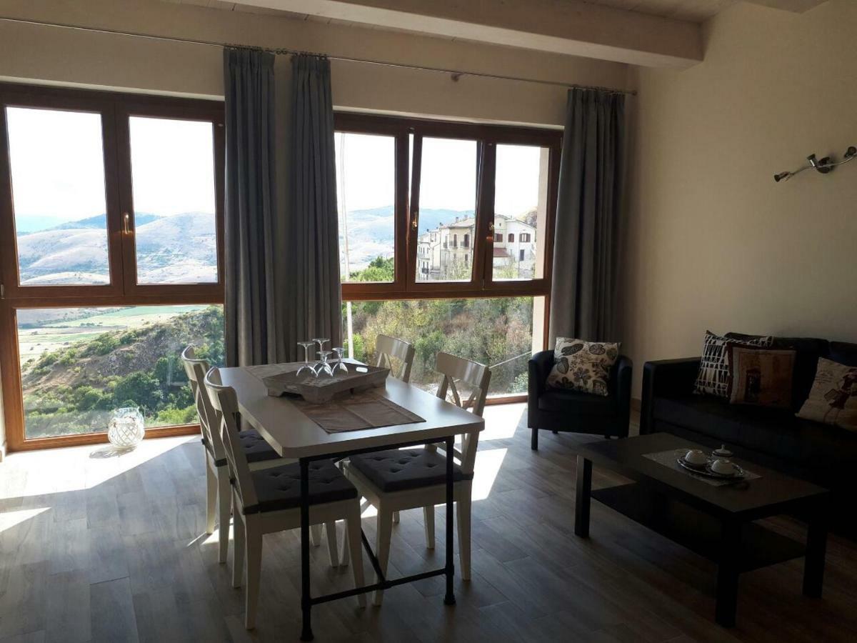 Appartamenti Raggio Di Sole كاستل ديل مونتيه المظهر الخارجي الصورة